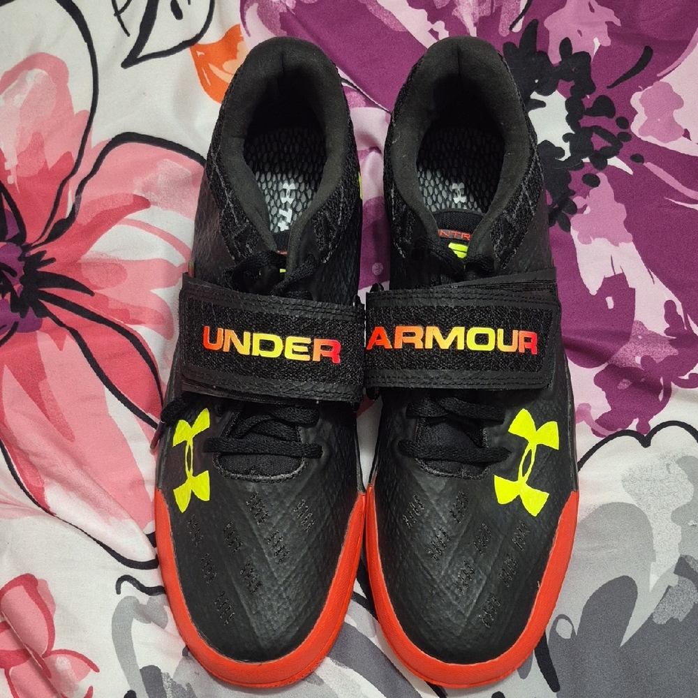 Under Armour Men's Centric Grip Throw Shoes Size 11